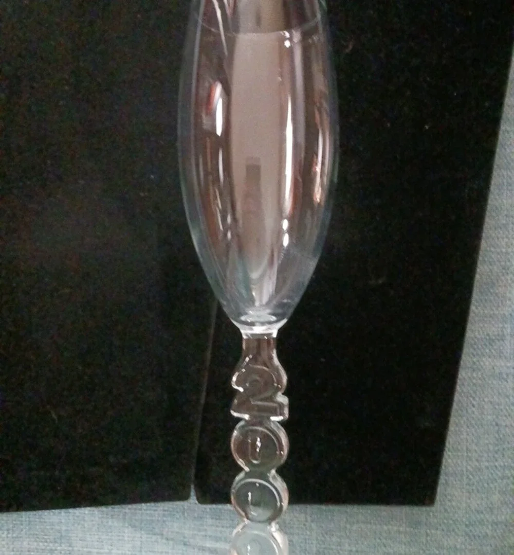 Vintage French Glass Champagne Flutes Commorating Y2K - Set of 2